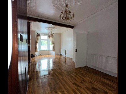 2 Bed Flat, Forest Drive, E12