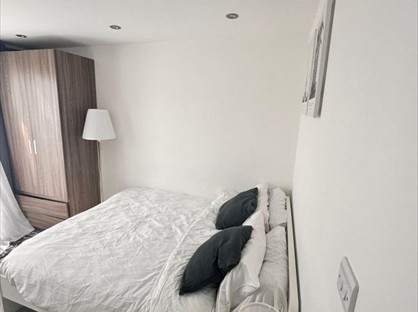 Room in a Shared House, Taft Way, E3