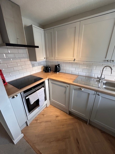 1 Bed Flat, Gloucester Green, OX1 photo 5