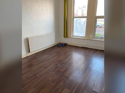 1 Bed Flat, Green Lane, IG3
