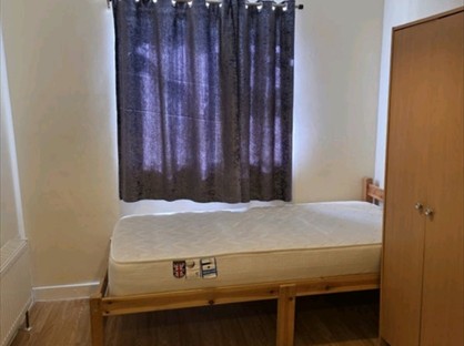 Studio Flat, Feltham, TW14