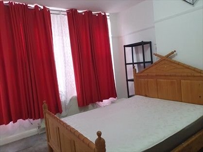 Room in a Shared Flat, Greenford Road, UB6