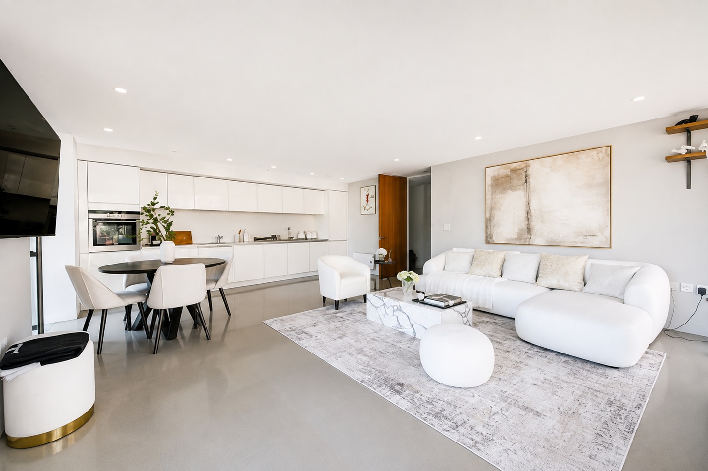 2 Bed Flat, Trundle Street, SE1 photo 3
