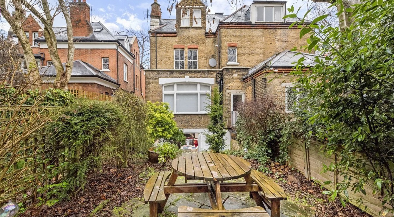 2 Bed Flat, London, N7 photo 5