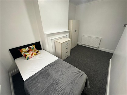 3 Bed Flat, Neasden Lane, NW10