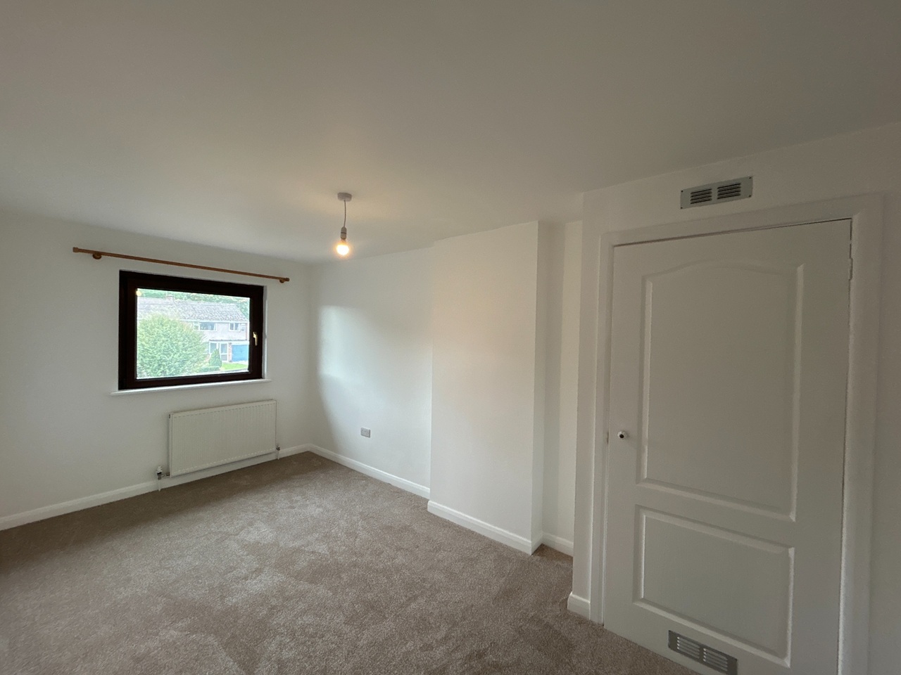 Chesterfield - 3 Bed Semi-Detached House, Deerlands Road, S42 - To Rent ...