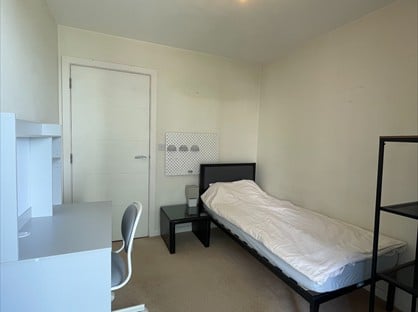 2 bed room for rent in Room in a Shared Flat, Castlebank Place, G11