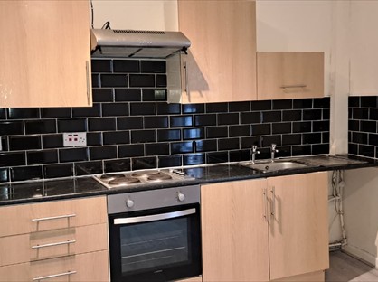 1 Bed Flat, County Road, L4