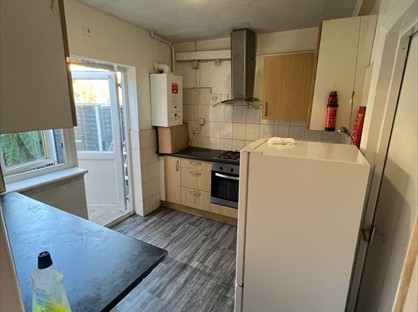 3 Bed Terraced House, Walton Road, E12