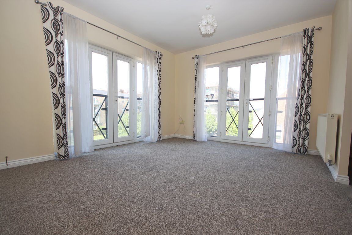 2 Bed Flat, Graham Road, CB4 photo 2