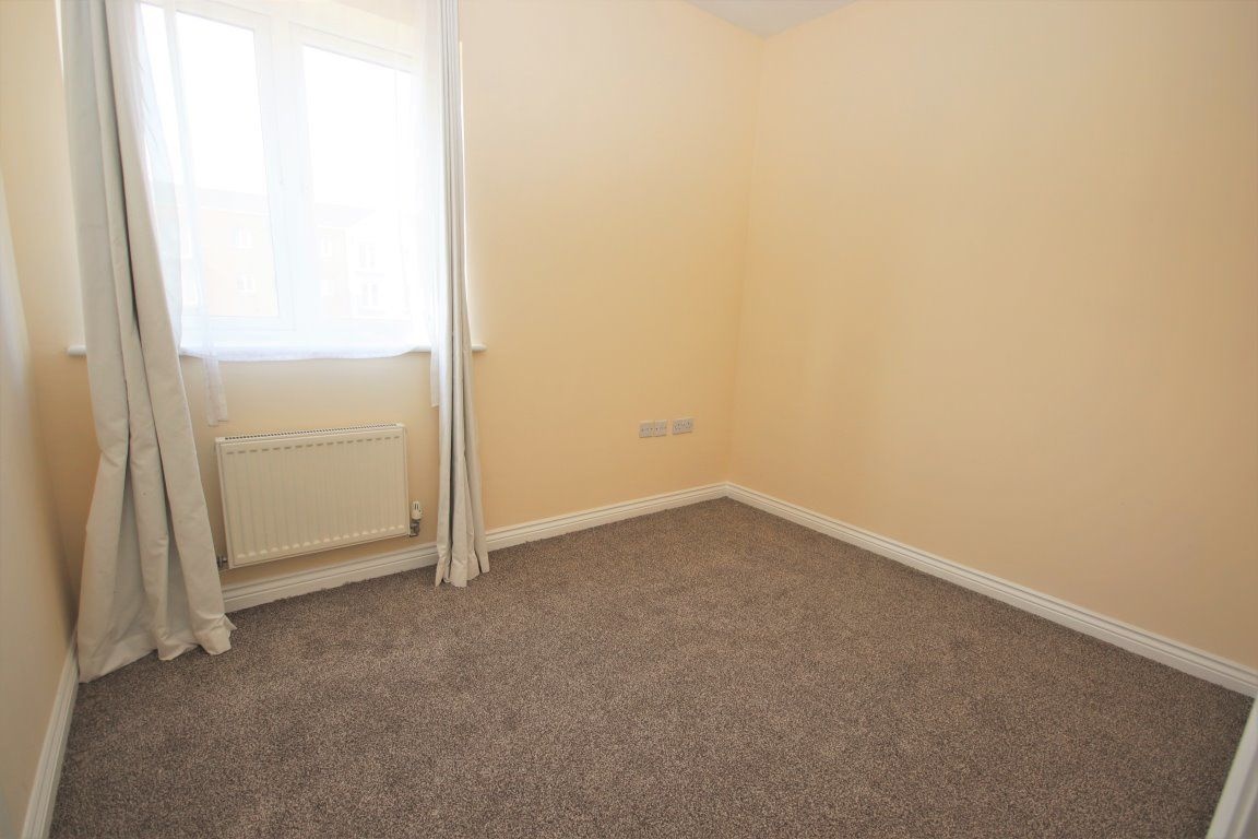 2 Bed Flat, Graham Road, CB4 photo 4