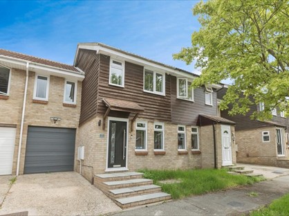3 Bed Terraced House, Bremner Close, BR8