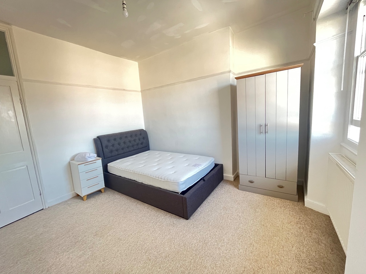 3 Bed Flat, Alma Vale Road, BS8 photo 5