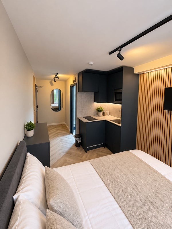 Room in a Shared House, Crowhurst House, SW9