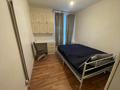 1 Bed Flat, High Road, N12