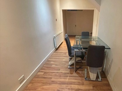 1 Bed Flat, High Road, N12