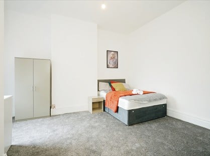 Room in a Shared House, Crawford Avenue, BL2