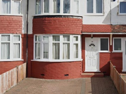 Studio Flat, Perivale, UB6