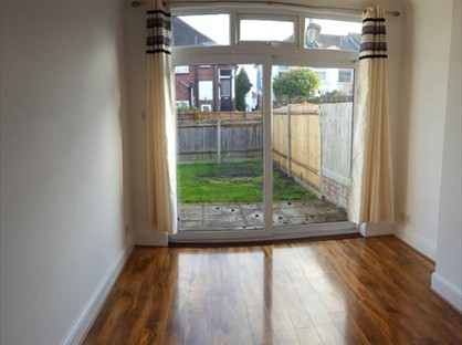 3 Bed Semi-Detached House, Barmouth Road, CR0