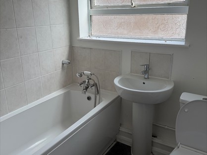 4 Bed Semi-Detached House, Keelers Way, CO6