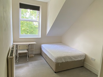 6 bed room for rent in Room in a Shared House, Hamilton Rd Manchester, M13