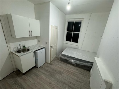 Studio Flat, West End Lane, NW6