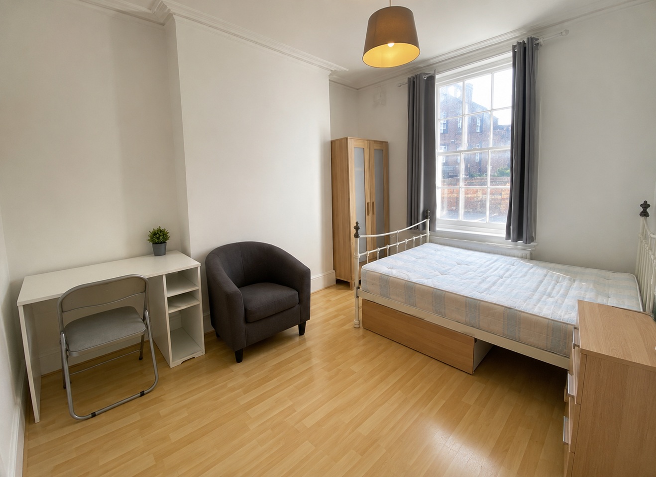 Room in a Shared House, Copenhagen St, N1