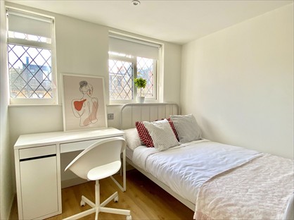 Room in a Shared House, Buxton St, E1