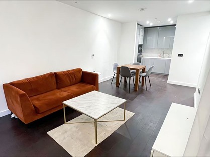 2 Bed Flat, Ponton Road, SW11