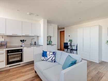 Studio Flat, Berkshire House, SL6