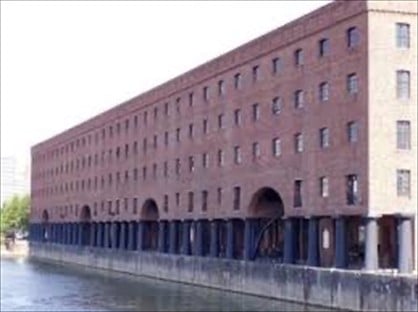 2 Bed Flat, West Quay, L3