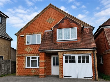4 Bed Semi-Detached House, Basingstoke Road, RG2