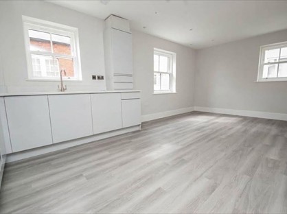 2 Bed Flat, Ropers Yard, CM14