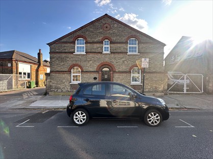 2 Bed Detached House, Thornbury Road, TW7