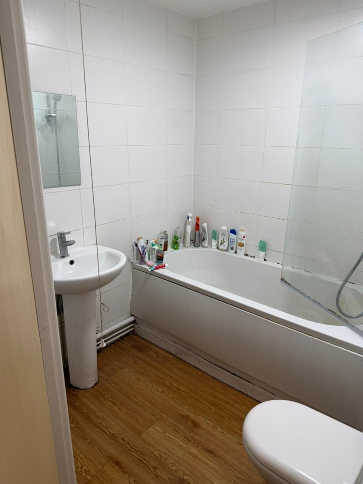 Room in a Shared Flat, Charles St, LE1 photo 2