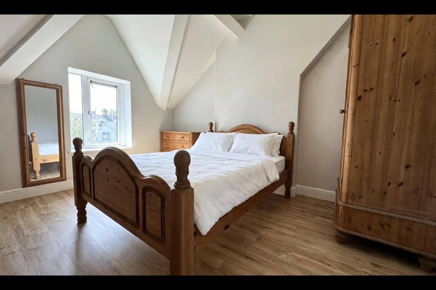1 Bed Flat, Marlborough Road, CF23 photo 5