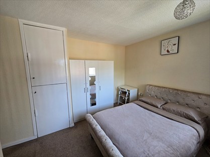 Room in a Shared House, Borrowdale Road, M24