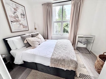 2 Bed Flat, Brabourne Close, SE19