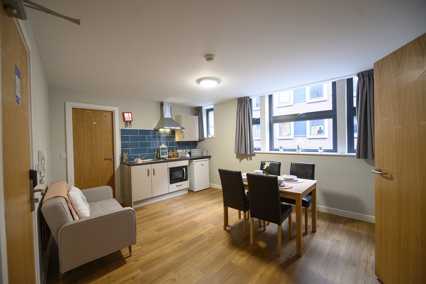 1 Bed Flat, Queen Street, S1