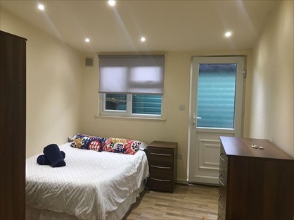 Studio Flat, Chatsworth Road, NW2