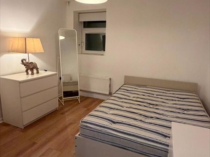 1 Bed Flat, Treforest, CF37
