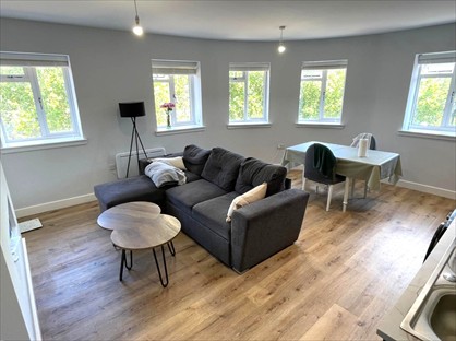2 Bed Flat, Westgate, WF1