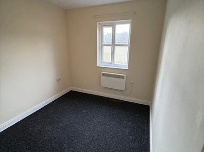 2 bed terraced house for rent in 2 Bed Terraced House, Pen Castell, LL57