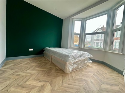 Room in a Shared House, Coronation Road, ME12