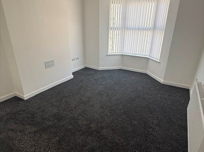 5 Bed Maisonette, Bedford Street, LL18