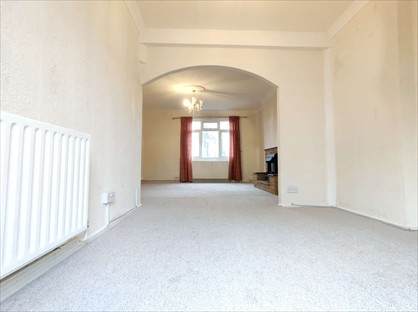 3 Bed Semi-Detached House, Bishopsford Road, SM4