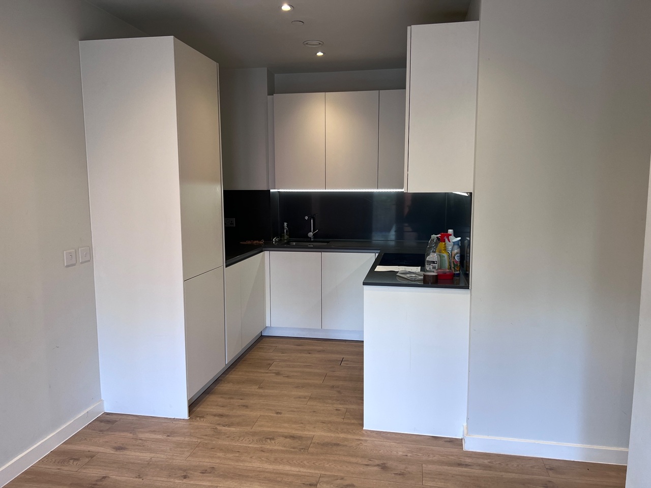 2 Bed Flat, Aspin Lane, M4 photo 4