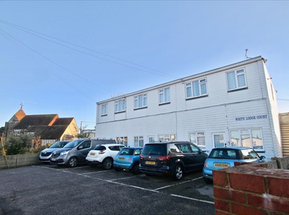 2 Bed Flat, White Lodge Court, TN36