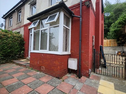 3 Bed Semi-Detached House, Heaton Road, HD1