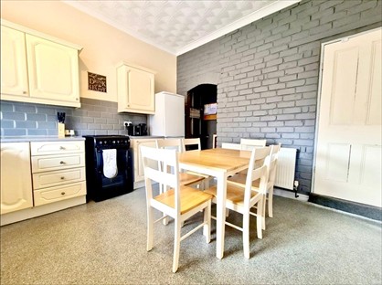 3 Bed Terraced House, Warwick Terrace, S10